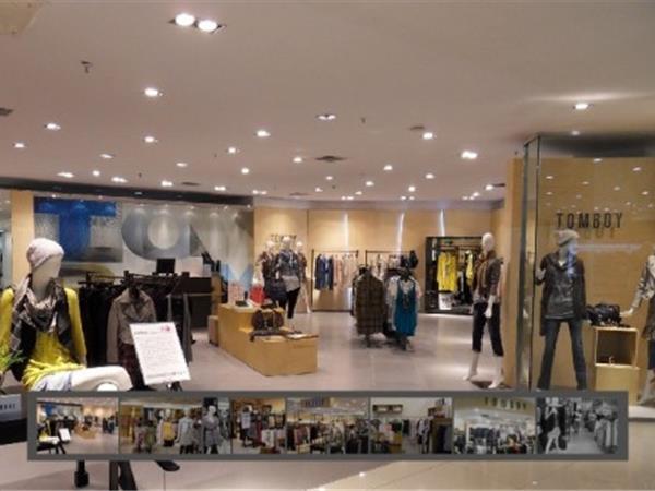 尚简女装店铺展示
