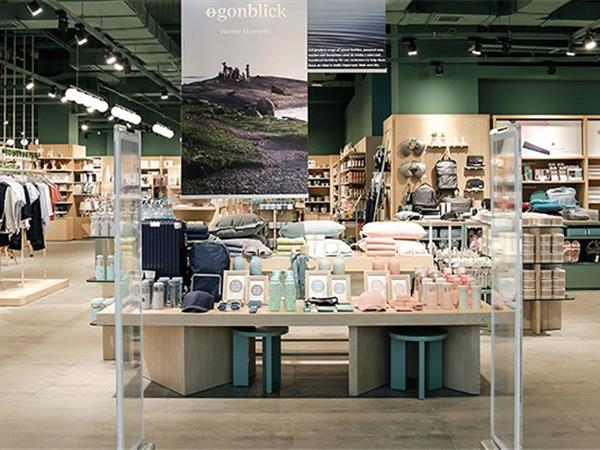 北欧时刻女装店铺展示