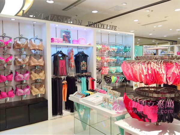 彩之丽女装店铺展示