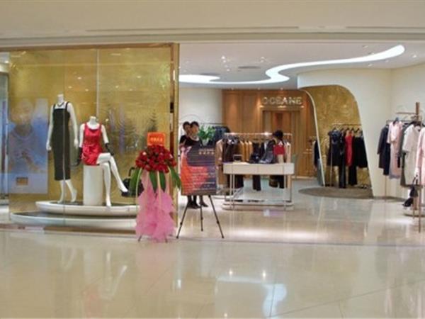 奥莎尼女装店铺展示
