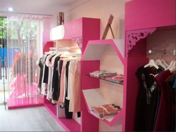妈咪世家孕妇装女装店铺展示