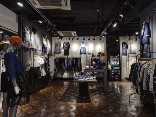 酷芭芭女裝店鋪展示