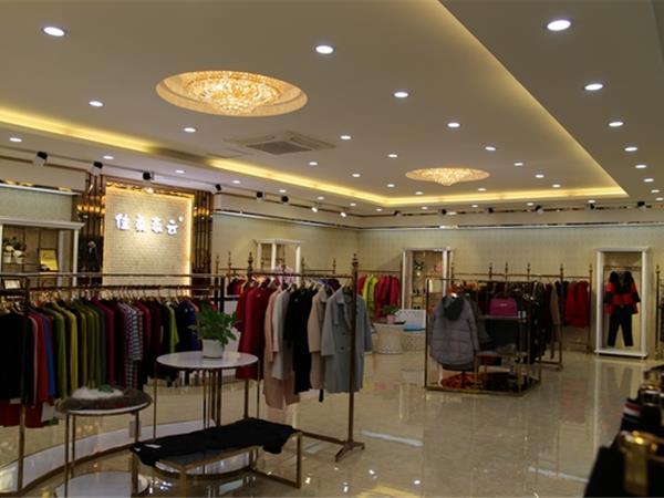 佳柔戀云女裝店鋪展示