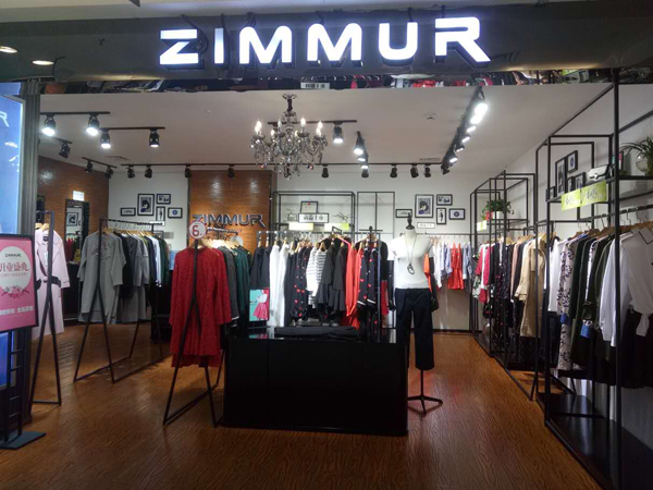 ZIMMUR女装店铺展示