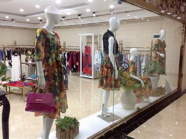 佳柔戀云女裝店鋪展示