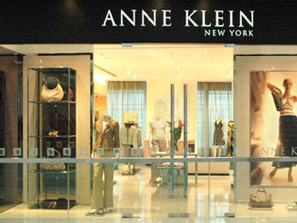 安妮·克莱因女装店铺展示