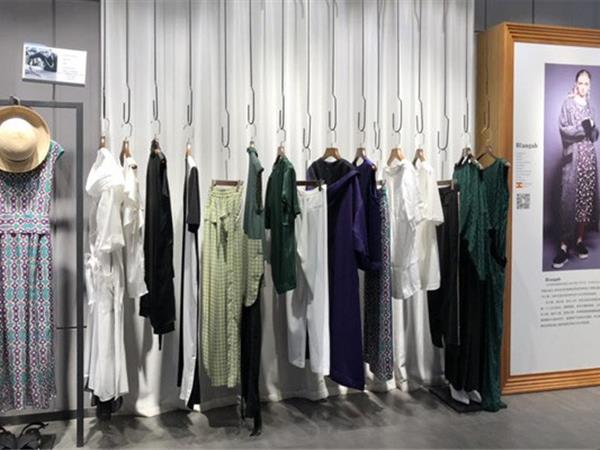 布蘭雅女裝店鋪展示
