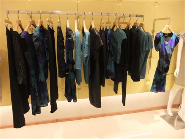 玛洛恩妮女装店铺展示