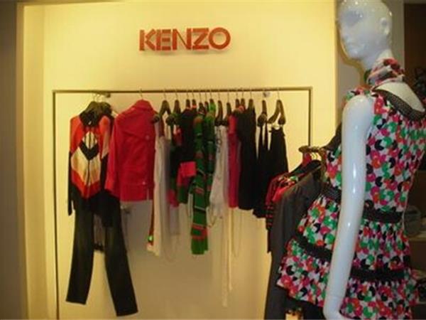 KENZO女装店铺展示