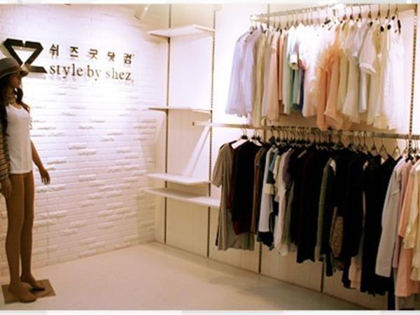 韩国SZ女装店铺展示