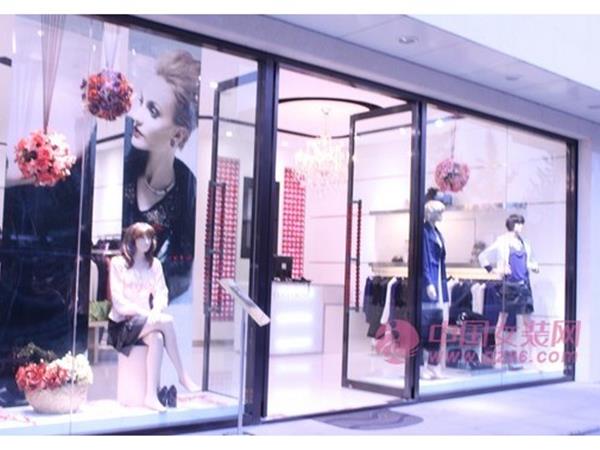 可可芮女装店铺展示