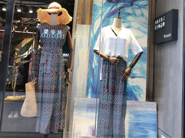 布蘭雅女裝店鋪展示
