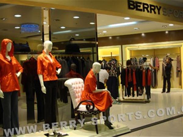 贝瑞活力女装店铺展示