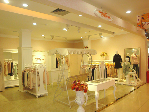 梦丽莎女装店铺展示