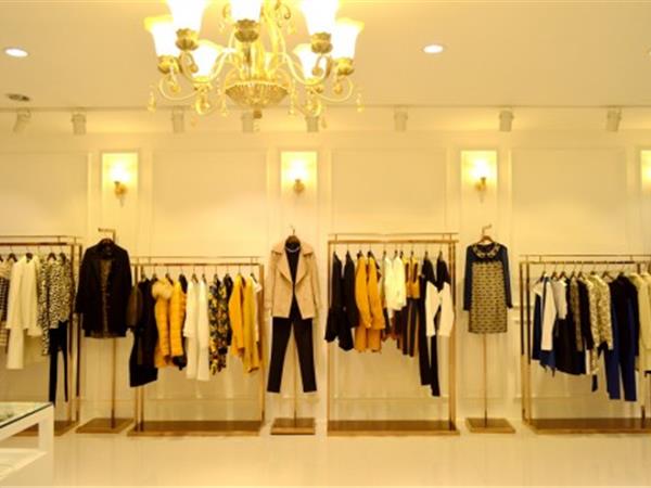 貝蘭特女裝店鋪展示