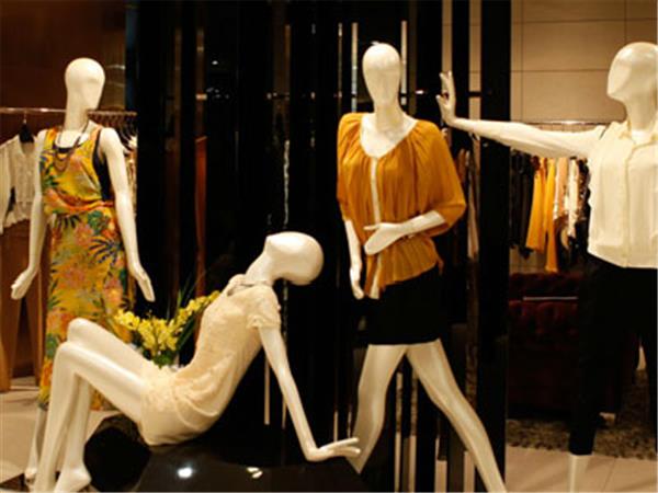 HIRST女装店铺展示