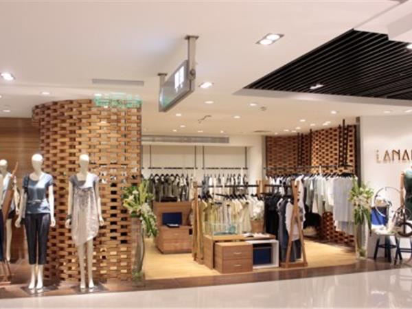 拉娜菲女装店铺展示