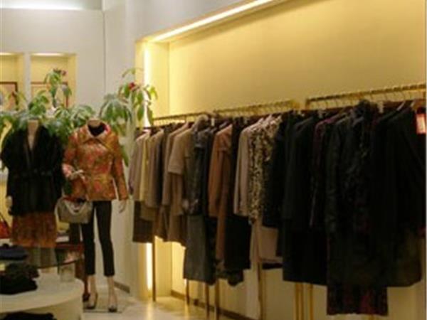 红香枫女装店铺展示