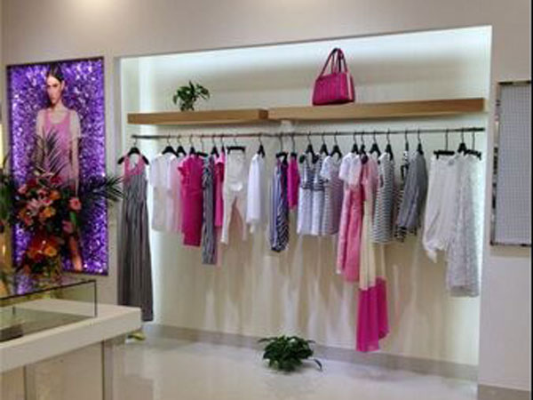 M.HITI女装店铺展示