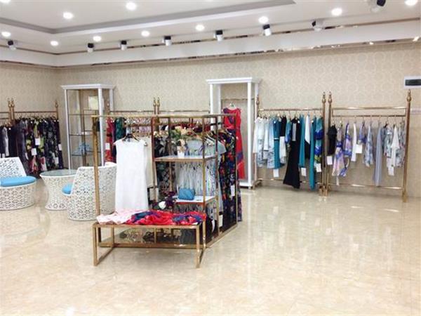佳柔戀云女裝店鋪展示