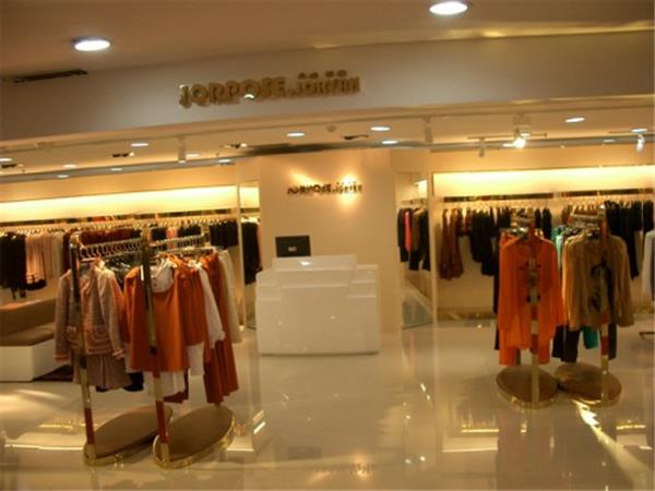 卓姿喬雅女裝店鋪展示