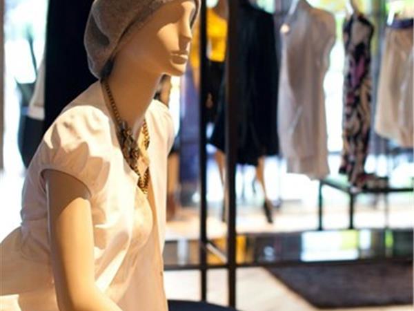 伊洛女装店铺展示