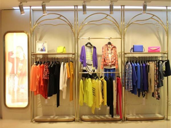 维我女装店铺展示