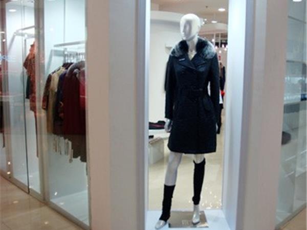 瑪爾斯女裝店鋪展示
