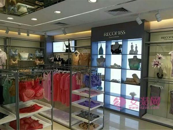 詩曼芬女裝店鋪展示