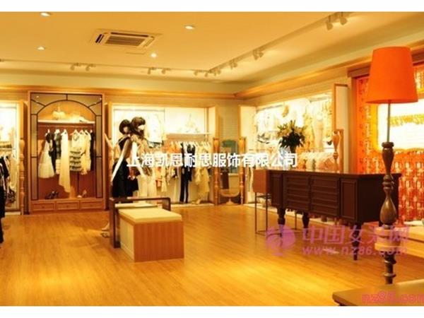 茜雅朵朵女装店铺展示