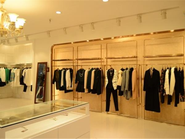 貝蘭特女裝店鋪展示