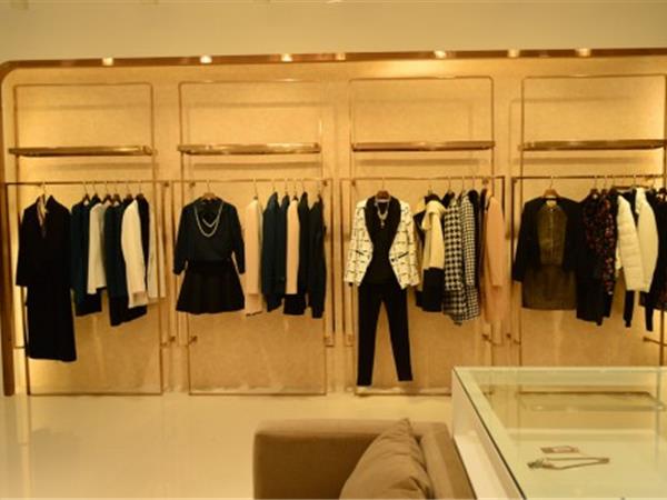 貝蘭特女裝店鋪展示