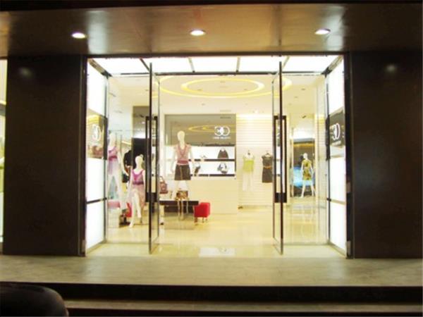 艾唯都女裝店鋪展示