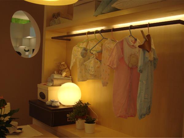 十月妈咪女装店铺展示