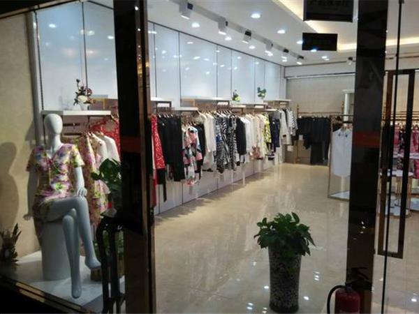 佳柔戀云女裝店鋪展示