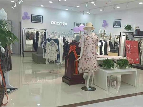 點(diǎn)占女裝店鋪展示