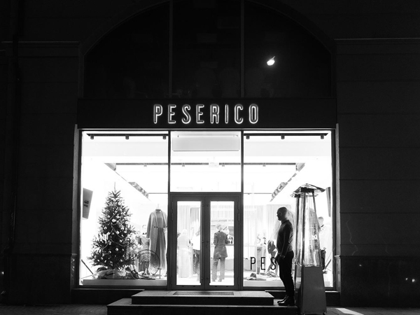 Peserico女装店铺展示