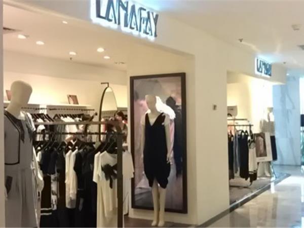 拉娜菲女装店铺展示
