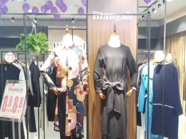 布蘭雅女裝店鋪展示