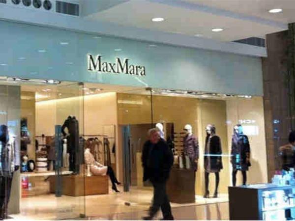 Max Mara女装店铺展示