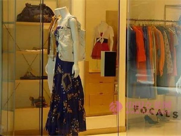 福柯斯女装店铺展示