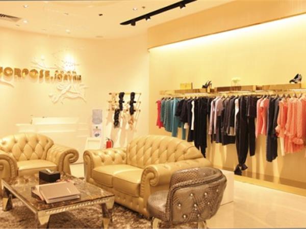 卓姿喬雅女裝店鋪展示