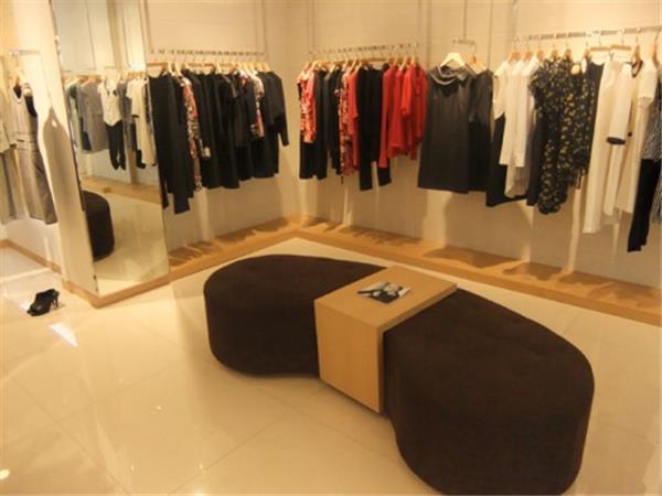 玛洛恩妮女装店铺展示