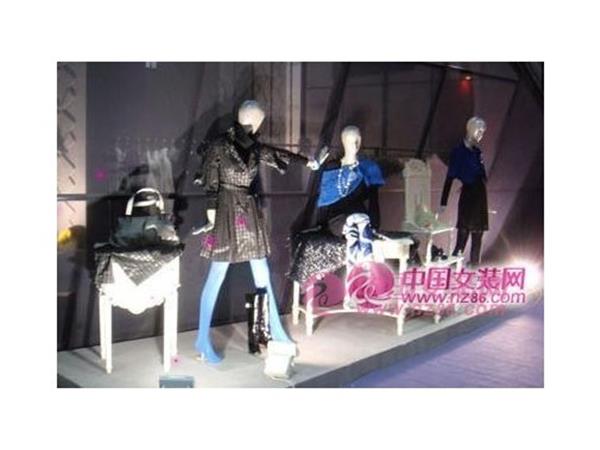 爱往女装店铺展示