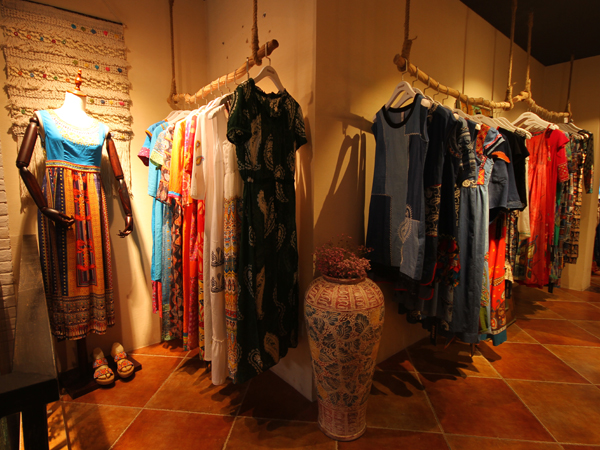 印巴文化女装店铺展示