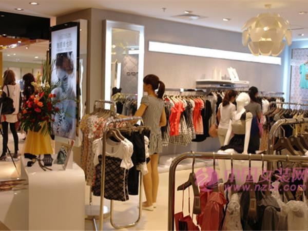 若好女装店铺展示