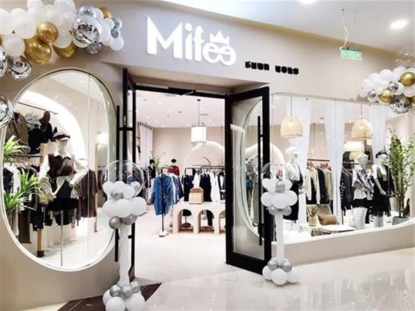 谜菲女装店铺展示