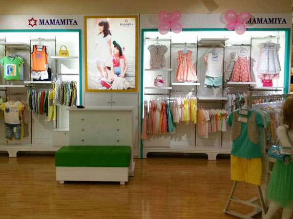 玛玛米雅女装店铺展示