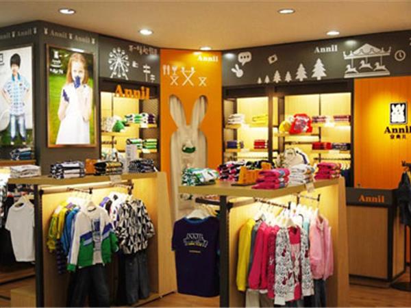 安奈儿女装店铺展示