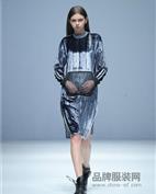 上手女装产品图片